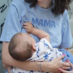 Nursing T-shirt 'MAMA'