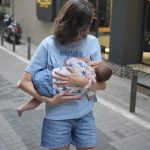 Nursing T-shirt 'MAMA' - Image 4
