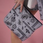 Beach cosmetic bag 'Blue Bandana' - Image 4