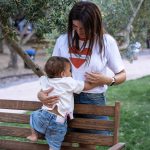 T-shirt θηλασμού λευκό - Motherhood - Image 11